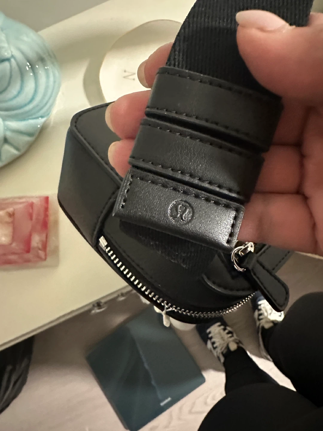 Lululemon Everywhere Belt Bag - Cactus Leather - photo 4