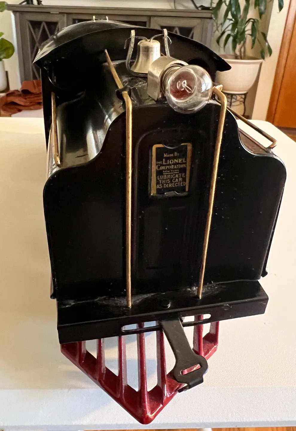 Lionel New York Central Lines "42" Toy Train Engine - photo 4