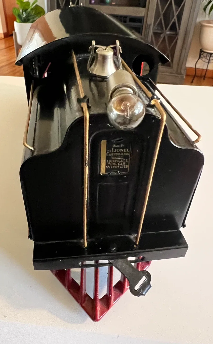 Lionel New York Central Lines "42" Toy Train Engine - photo 2