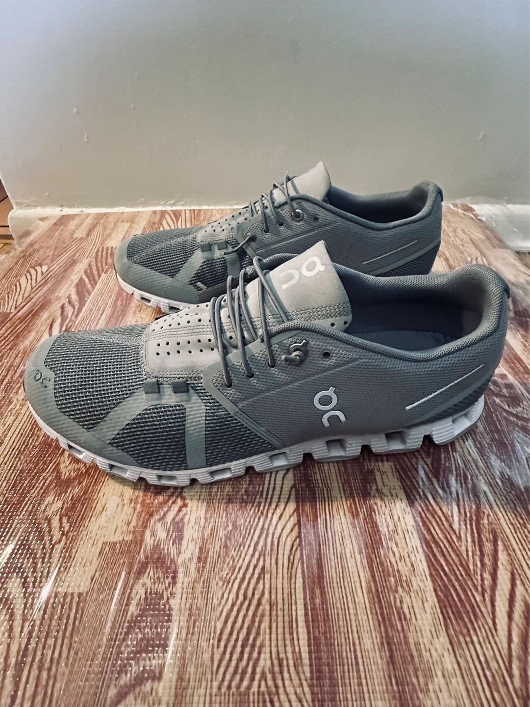 On Cloud Men's Running Shoes - Size 11 - Grey - photo 3