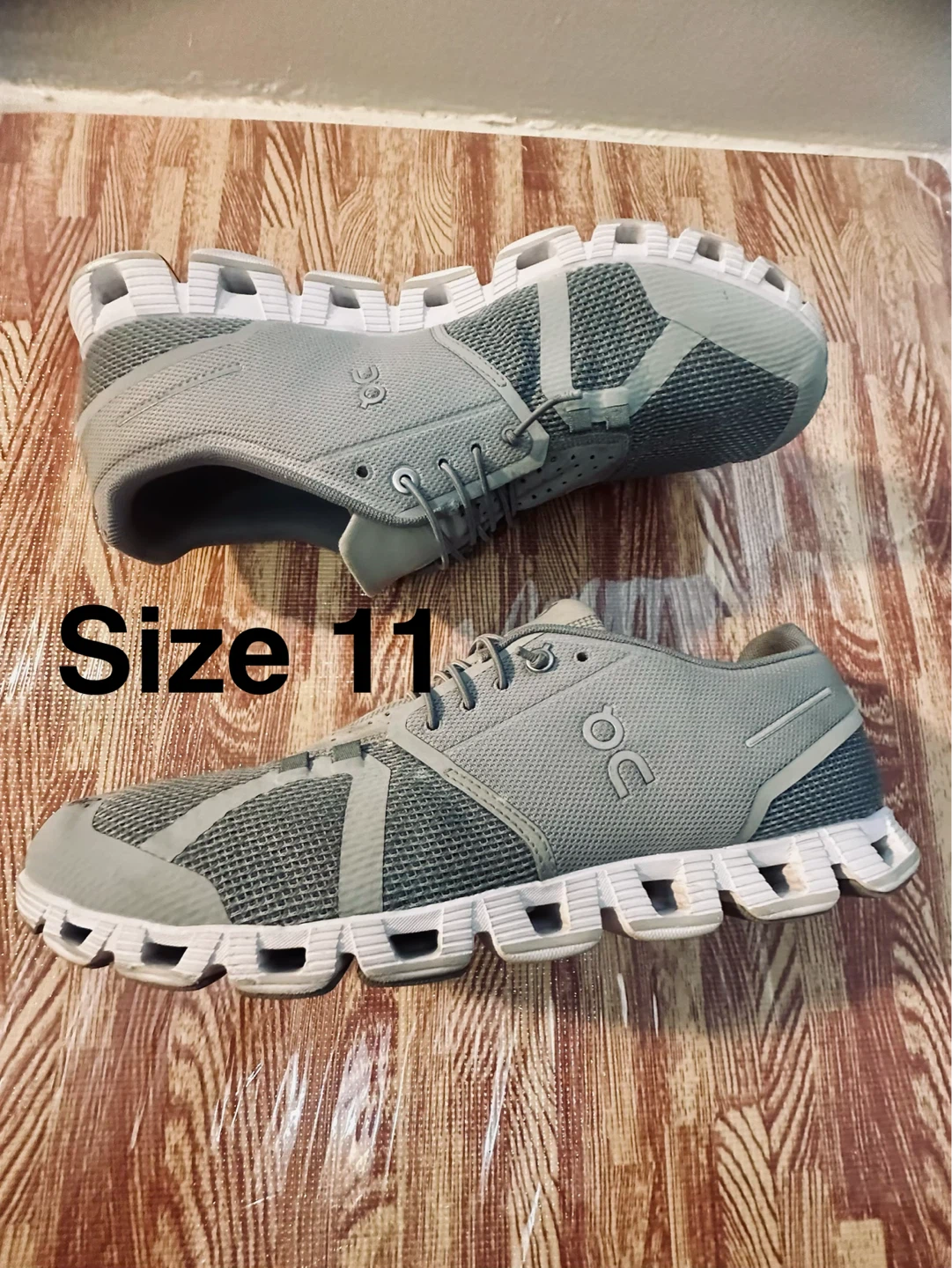 On Cloud Men's Running Shoes - Size 11 - Grey - photo 2