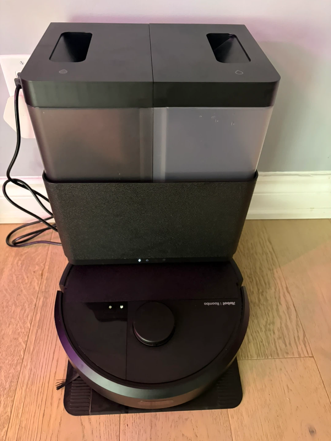 Roomba Combo Robot Vacuum + AutoWash Dock (iRobot) - photo 2
