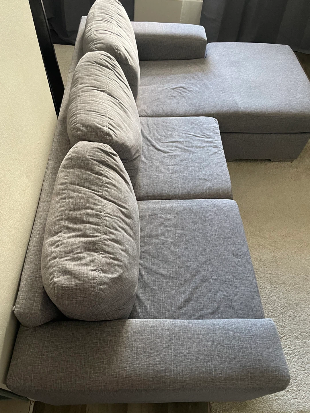HomeSense Grey Sectional Sofa with Chaise — Like New
