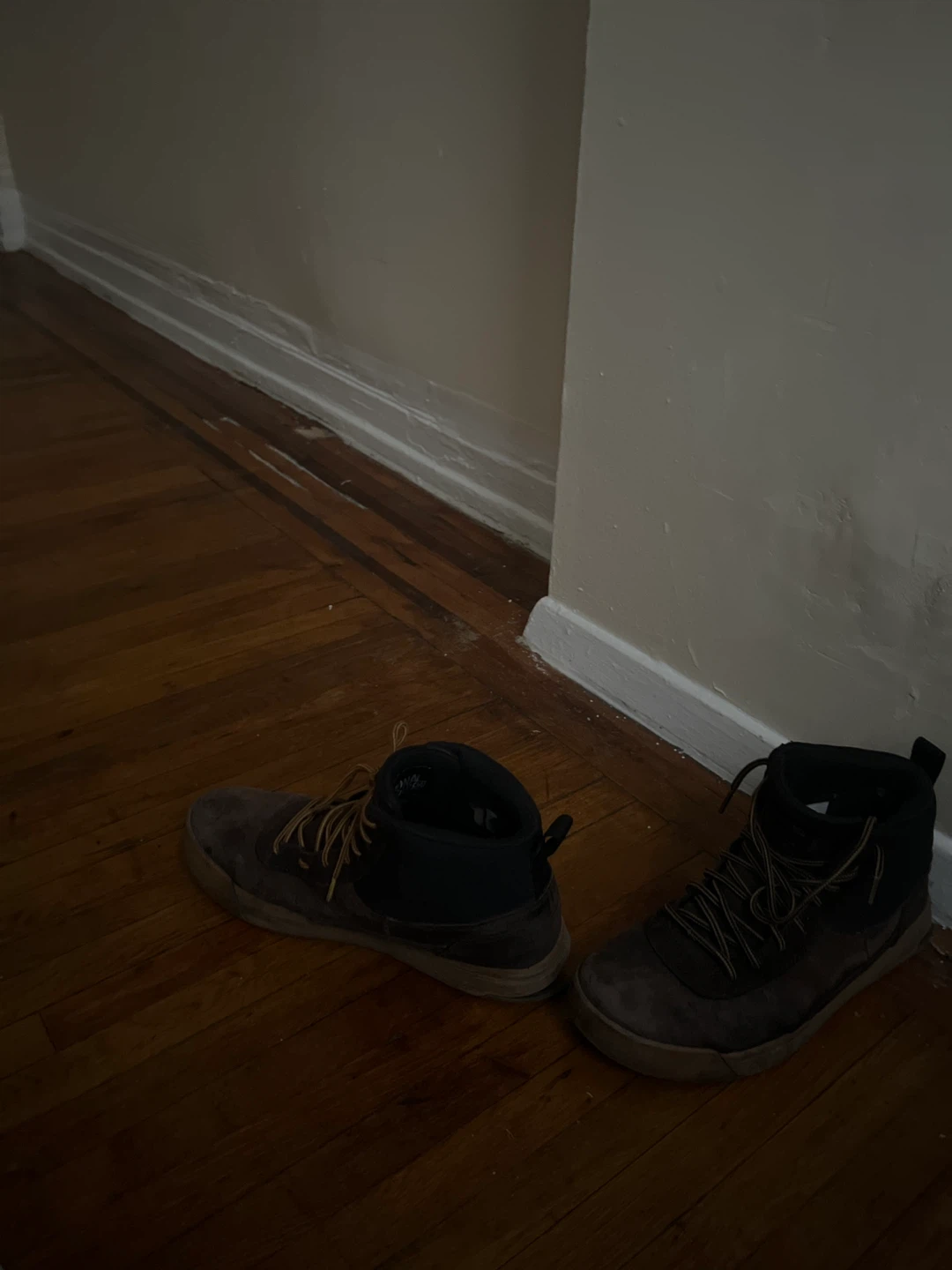 Men's Brown Suede Lace-Up Boots