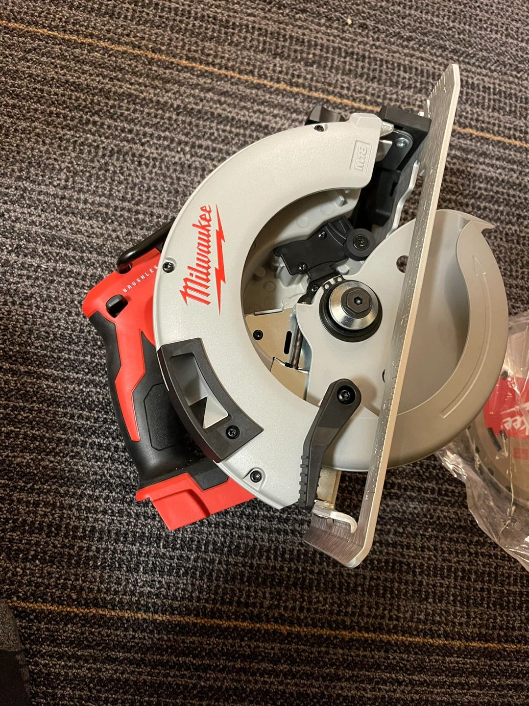 Milwaukee M18 FUEL Circular Saw with Extra Blade - photo 5