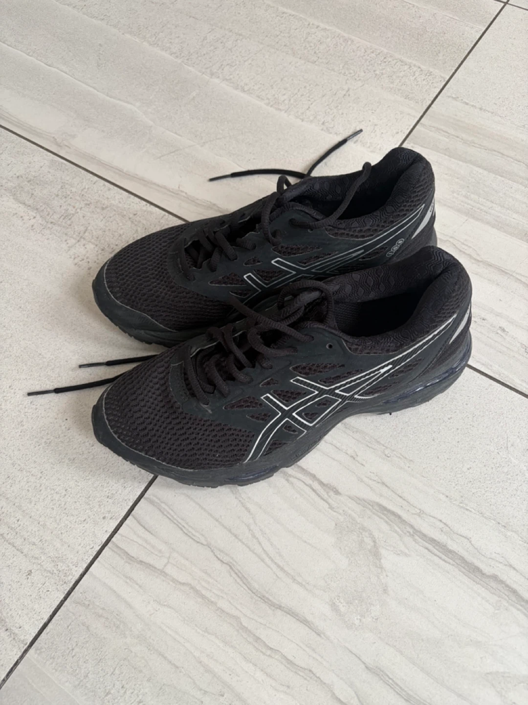 ASICS GEL-CUMULUS 10 Running Shoes women size 8