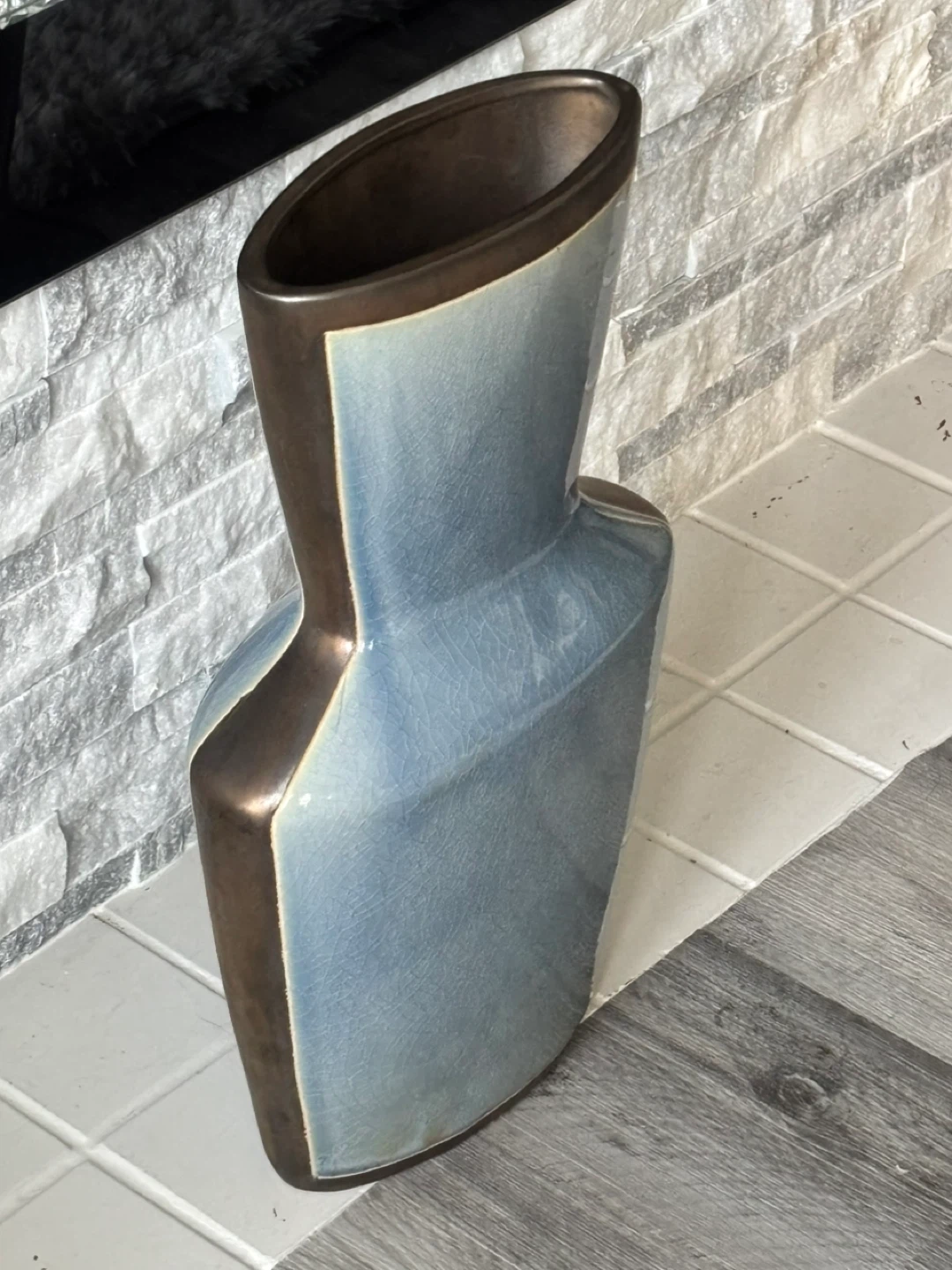beautiful decorative vase - photo 2