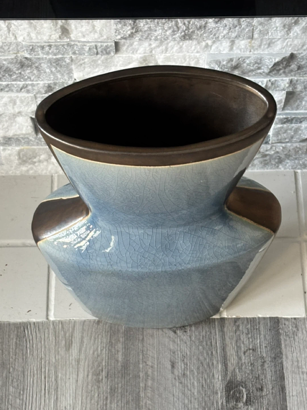 beautiful decorative vase - photo 3