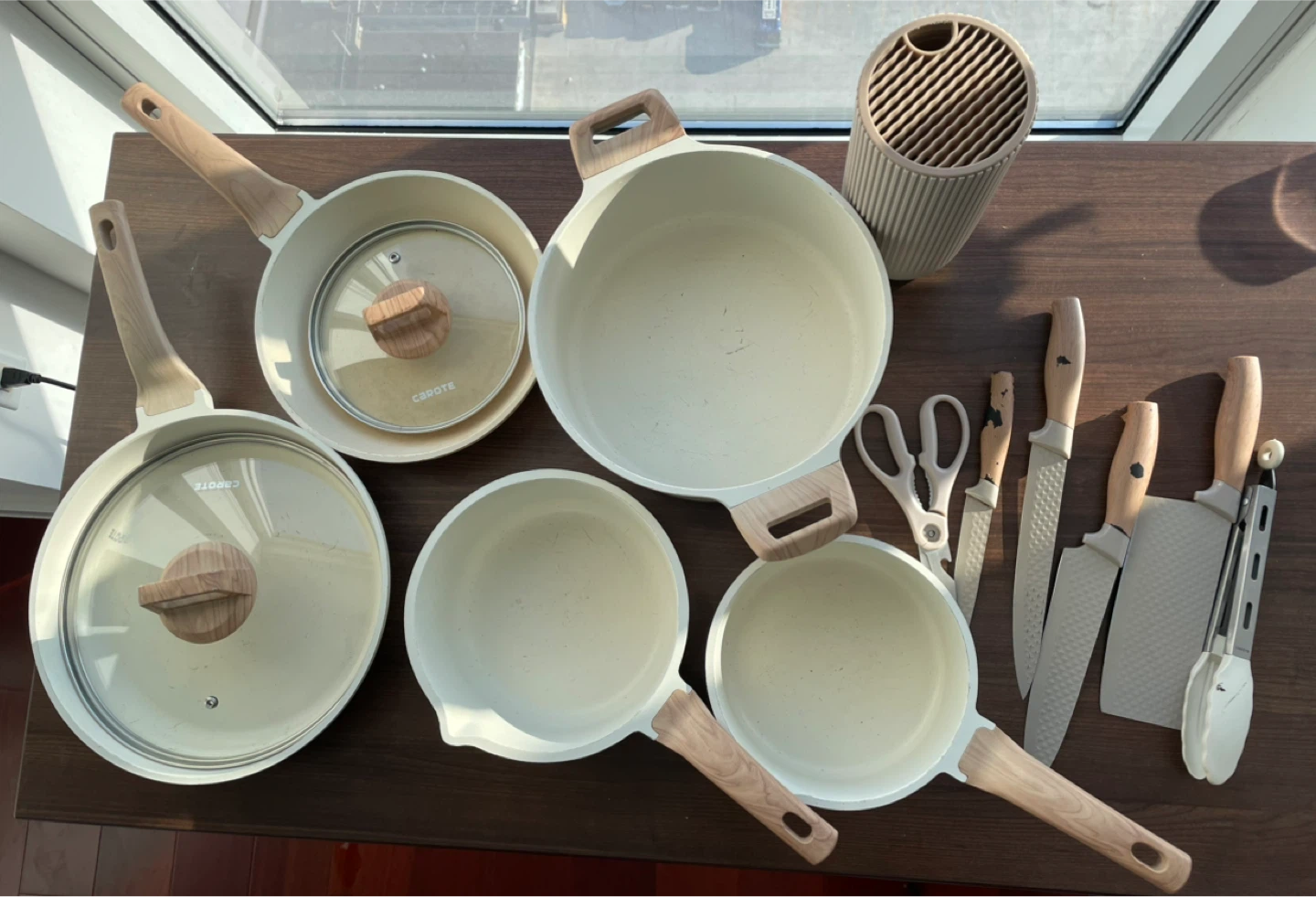 Carote 10-Piece Cookware Set with Knives