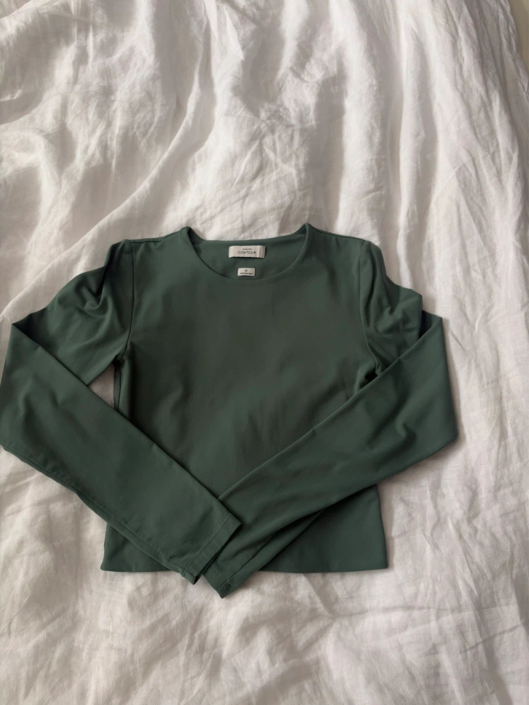 Babaton Contour Long Sleeve T-Shirt - Green - Size M