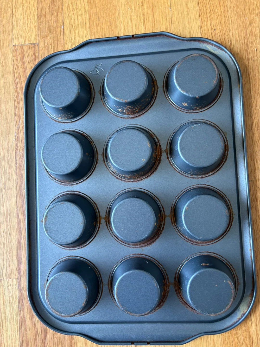 12-cup Muffin Pan - photo 2