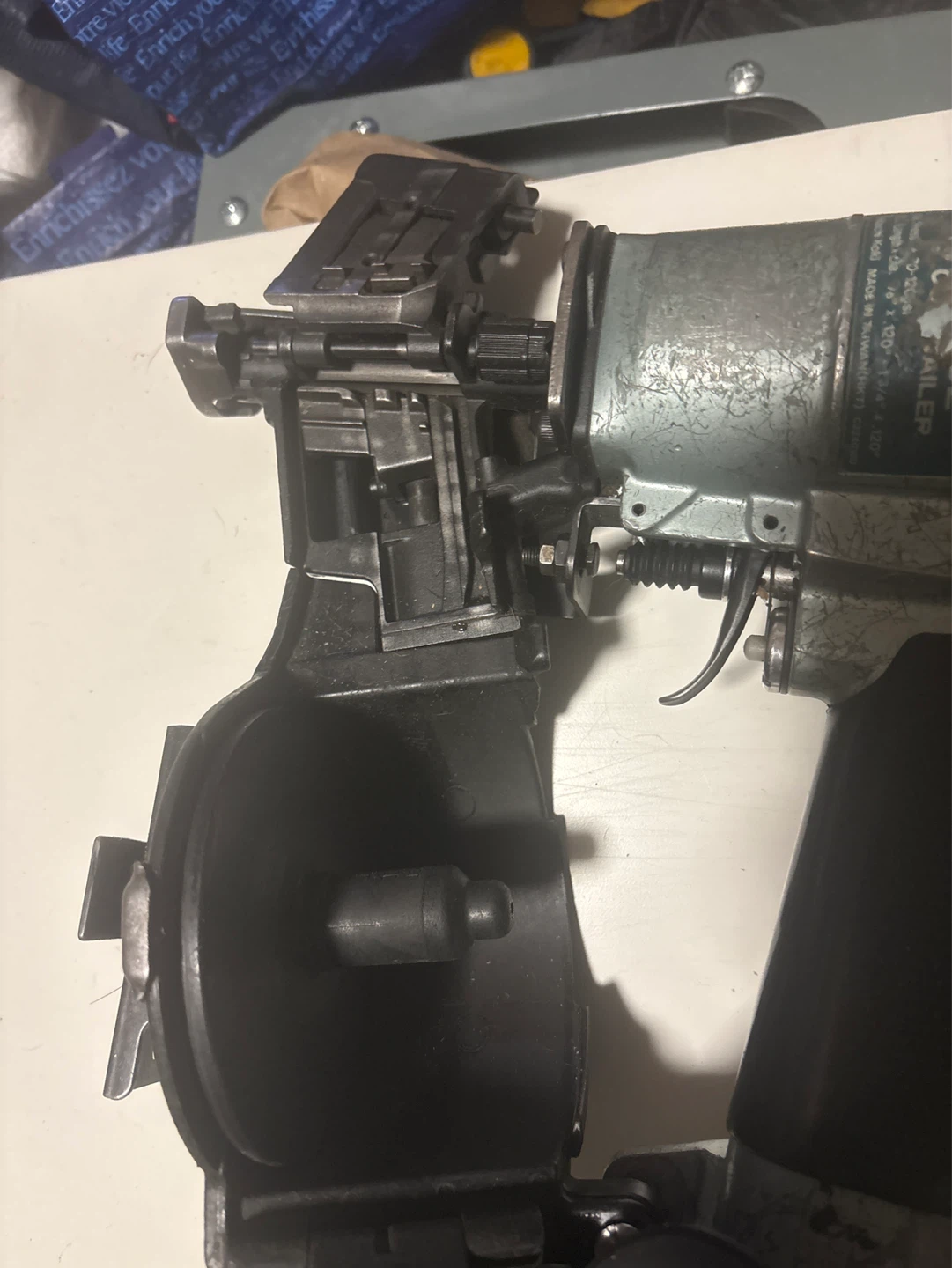 Hitachi Coil Nailer NV45AB2 - photo 2