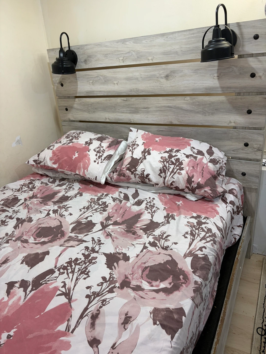 The Bricks queen wooden bed with lamps