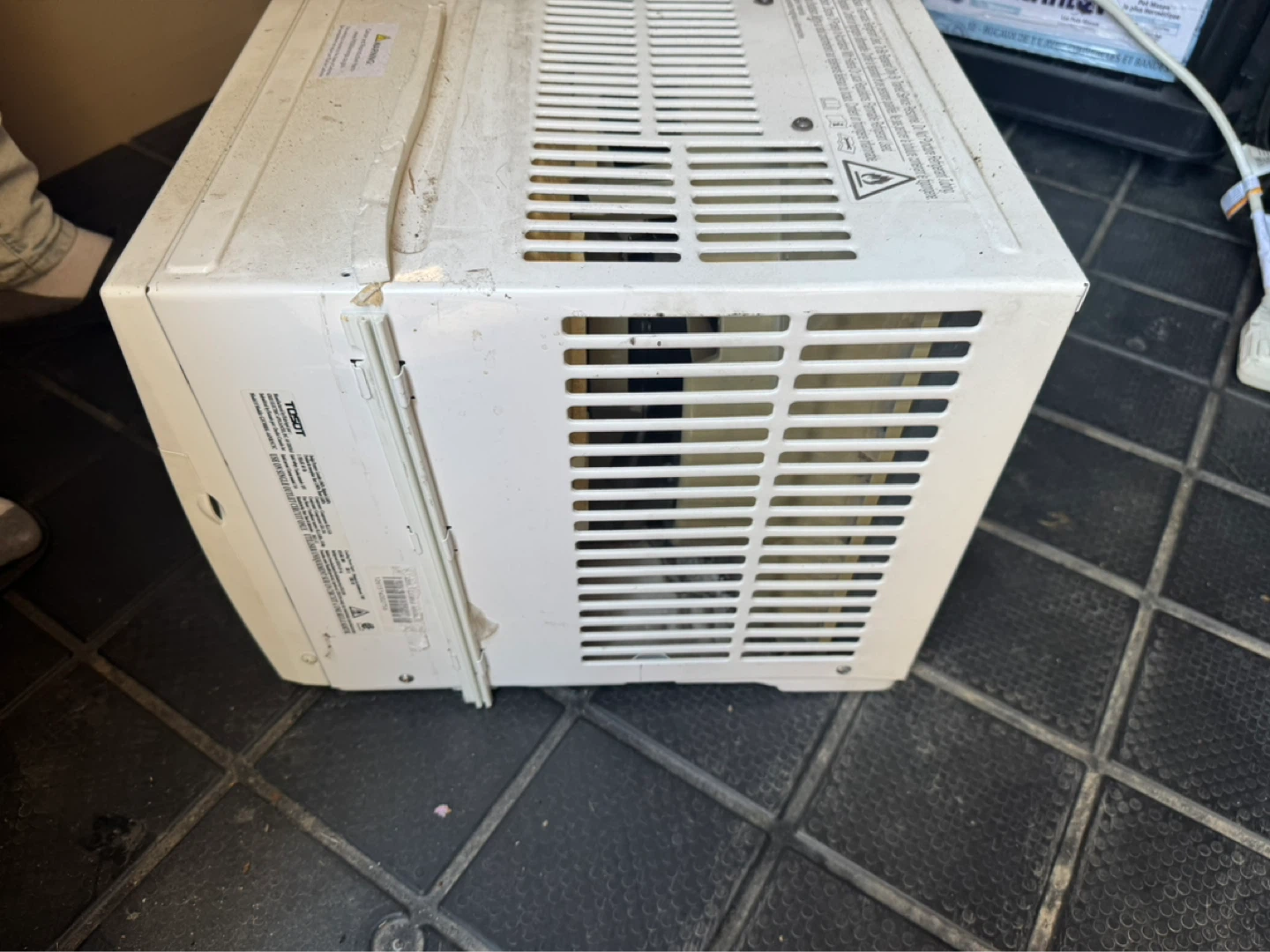 TOSOT Window Air Conditioner White - photo 2