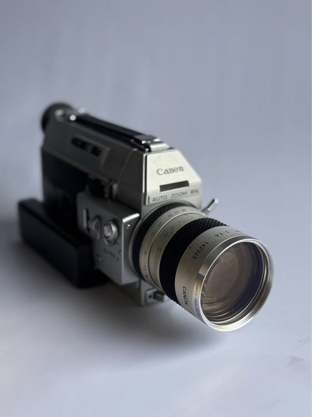 Canon Auto Zoom 814 Super 8 Film Camera - photo 3