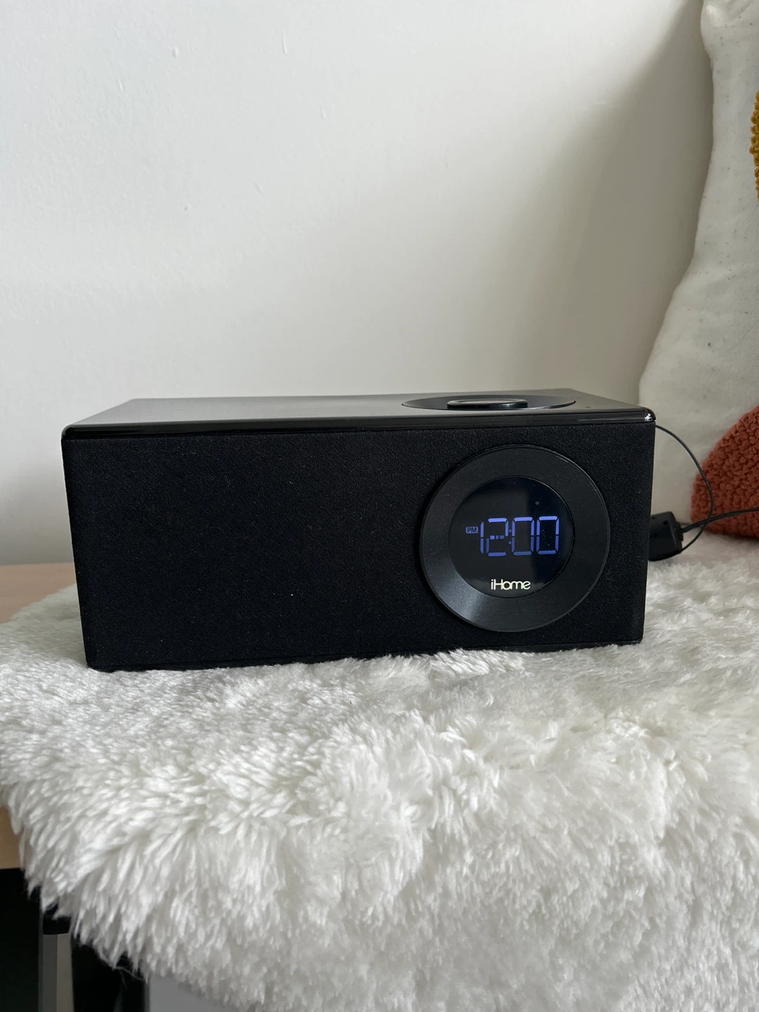 iHome Stereo System with Alarm Clock and Bluetooth