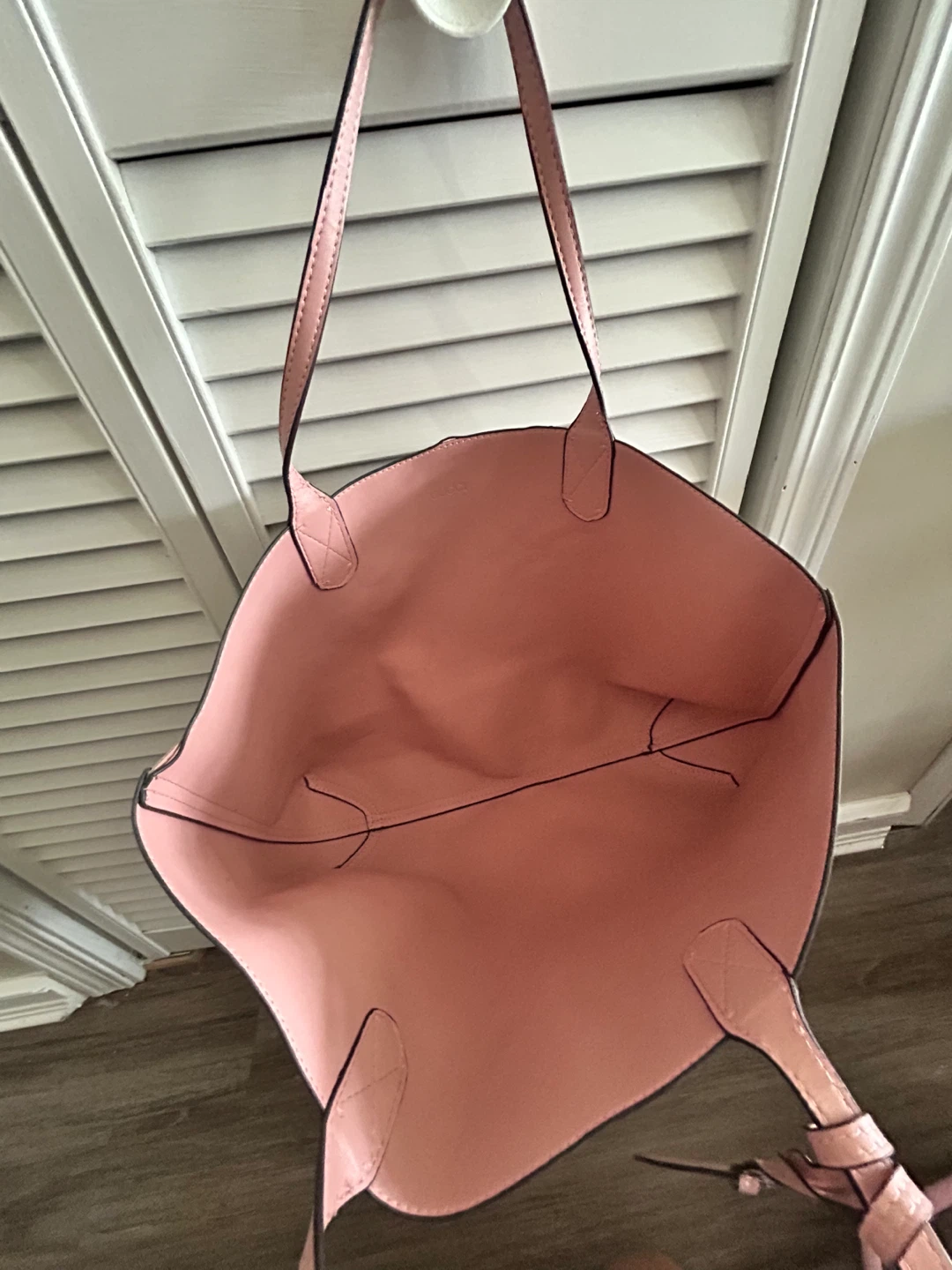 Gucci GG Supreme Tote Bag - photo 2