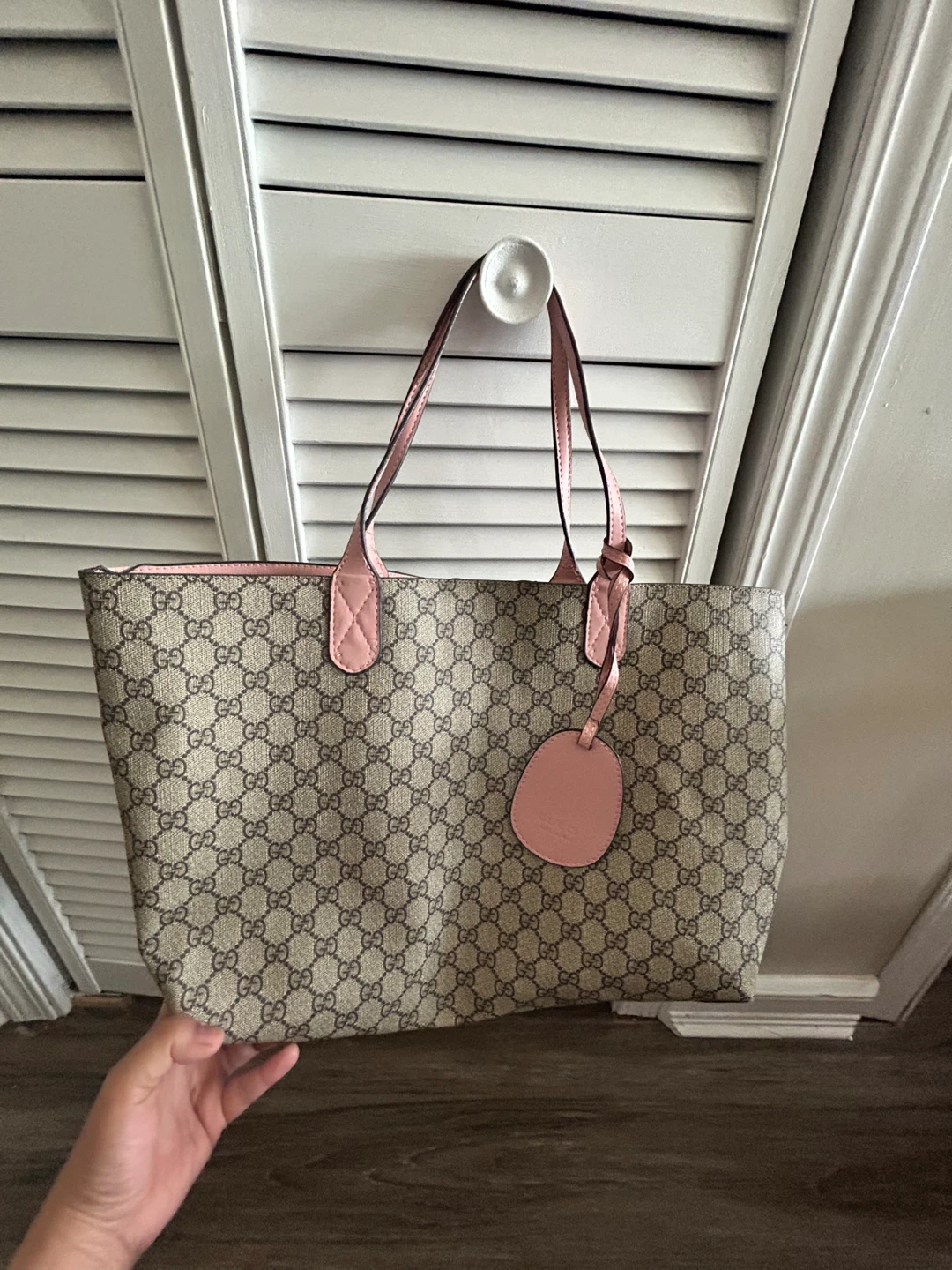 Gucci GG Supreme Tote Bag