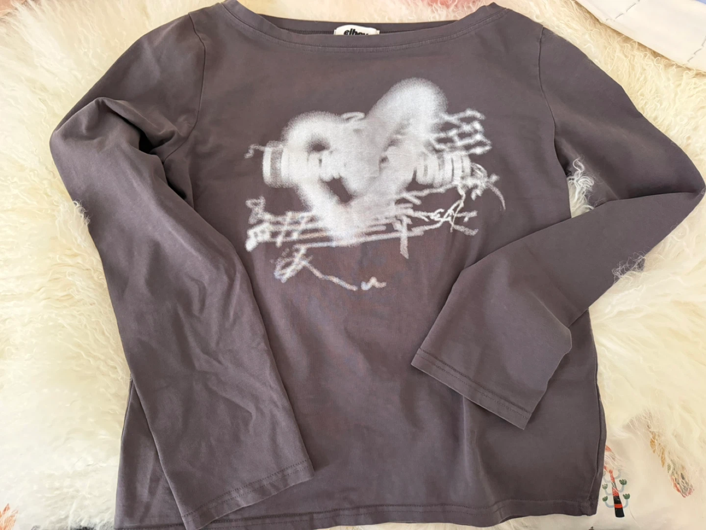 long sleeve graphic t-shirt
