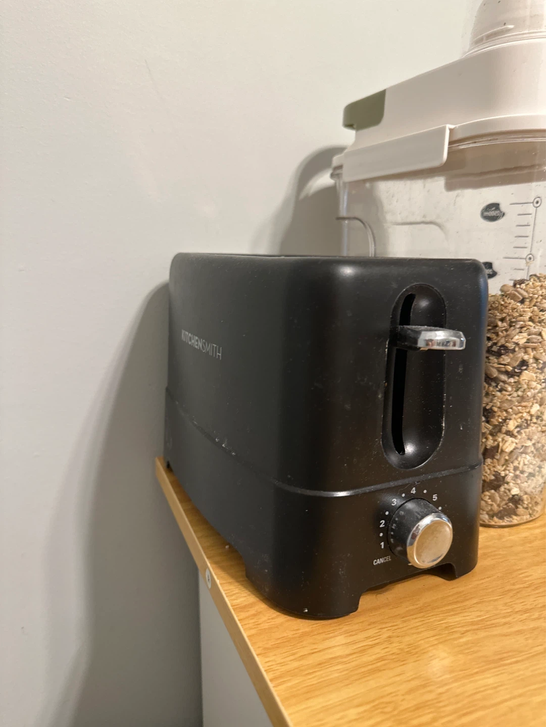 KitchenSmith 2-Slice Toaster