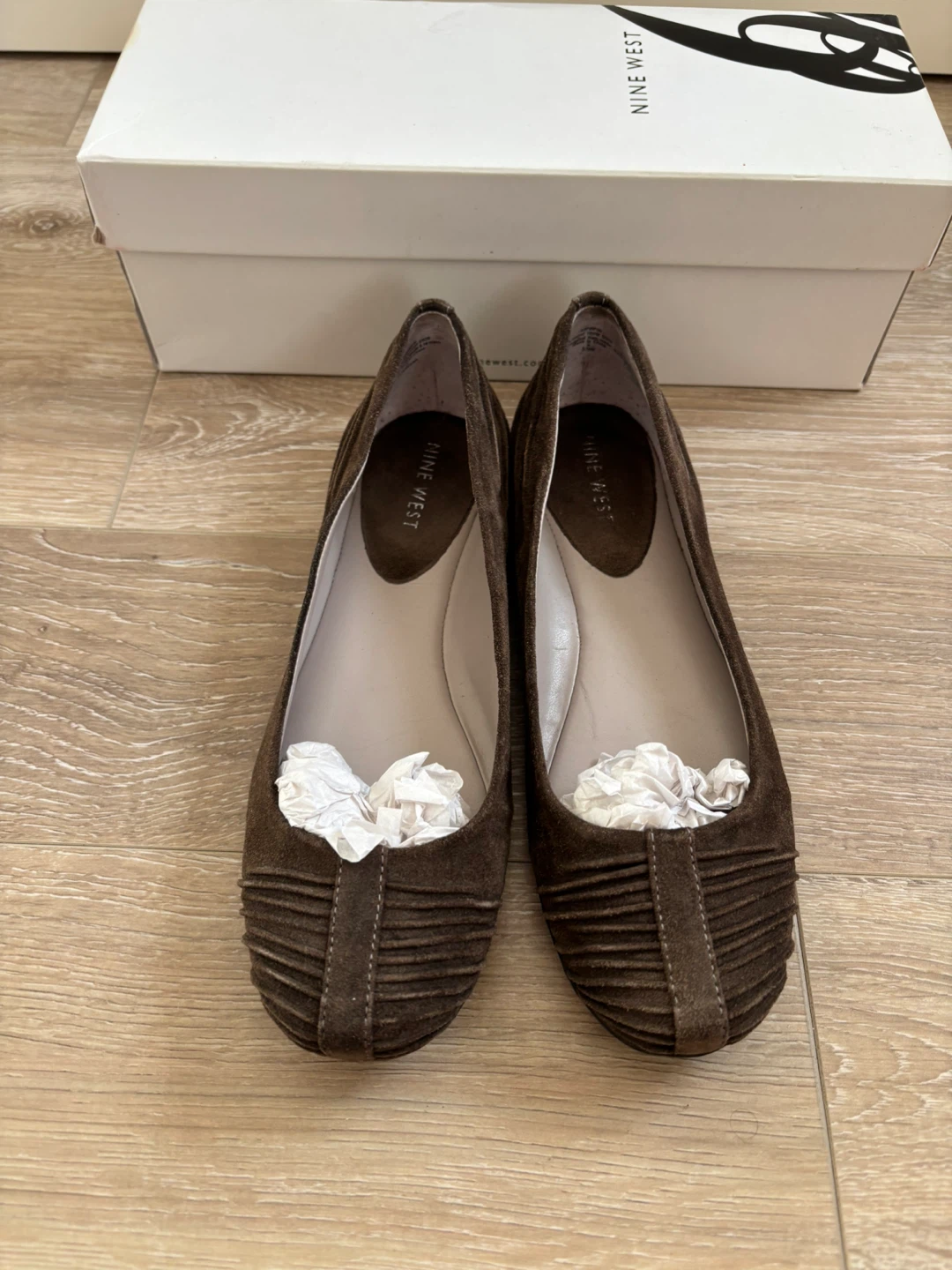 BNWT Nine West Brown REAL Suede Ballet Flats - size 5.5 - photo 3