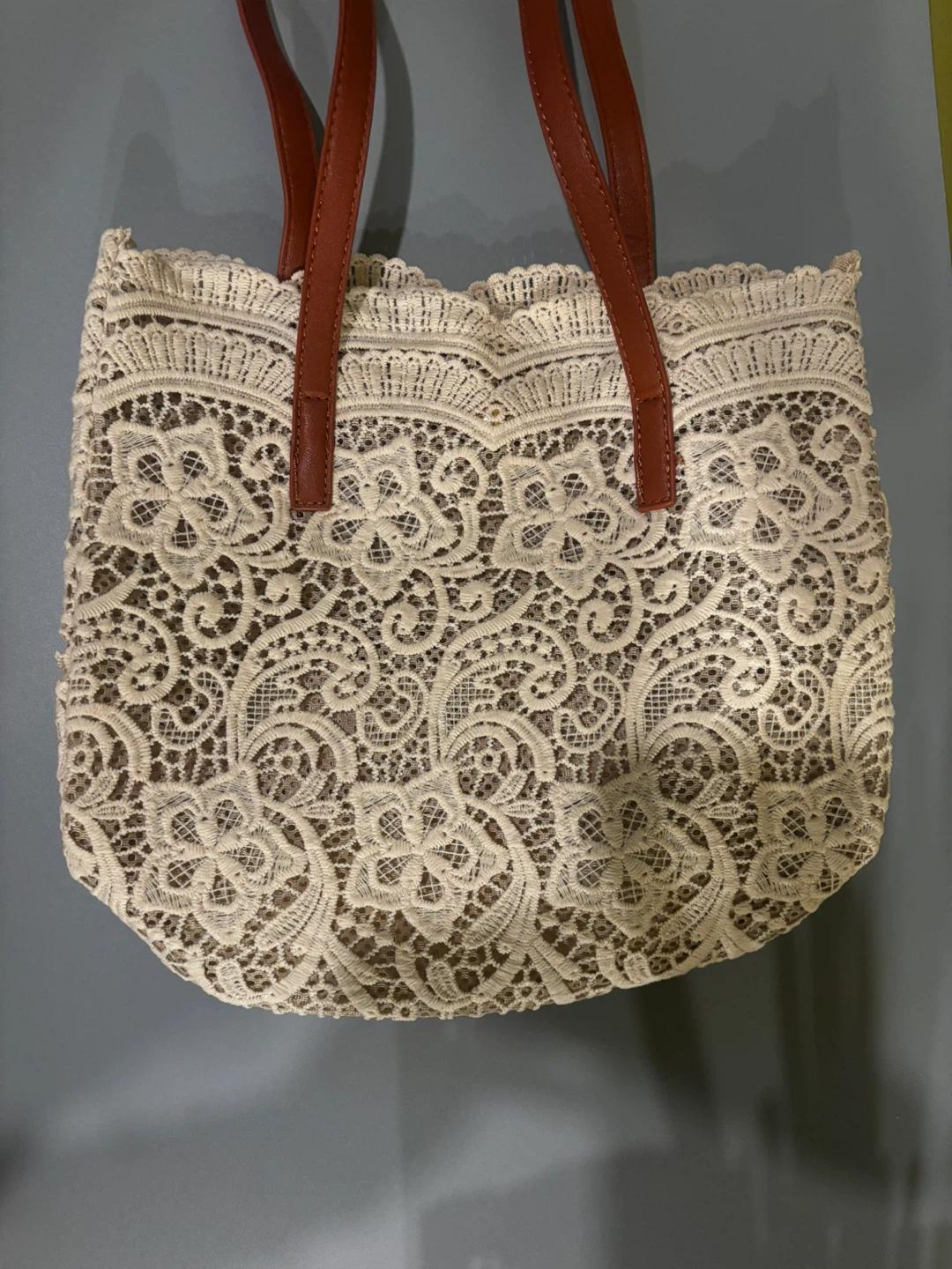 0426Cream Lace Tote Bag with Brown Faux Leather Straps - photo 2