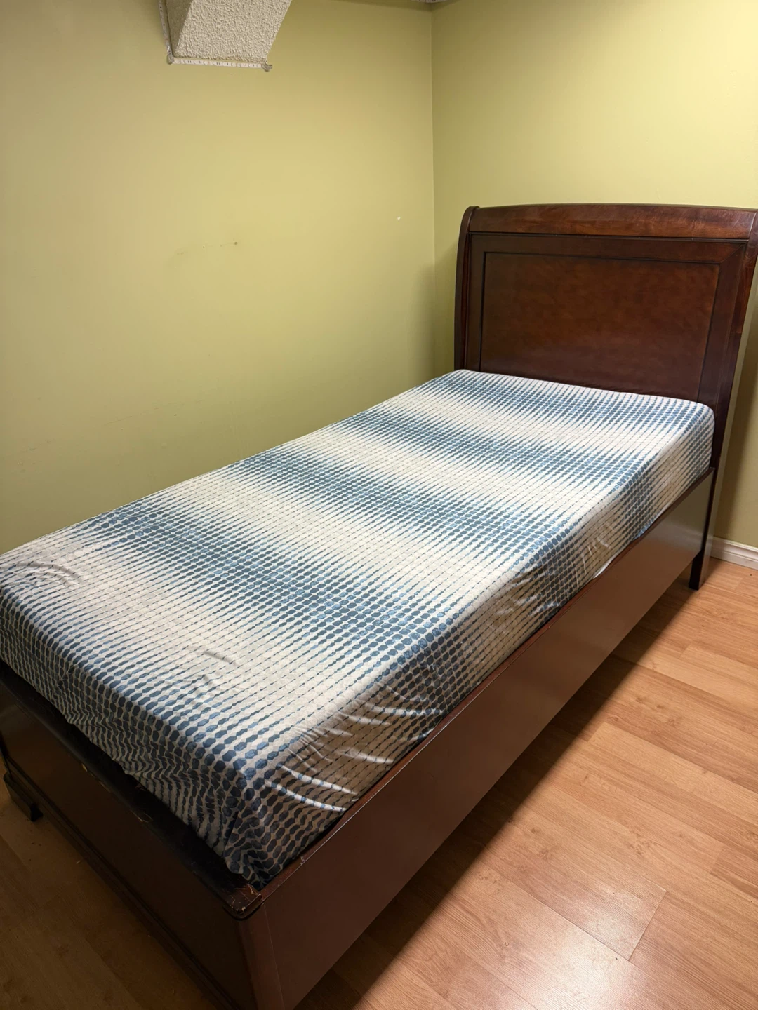 Wooden Bed Frame - Dark Brown - photo 2