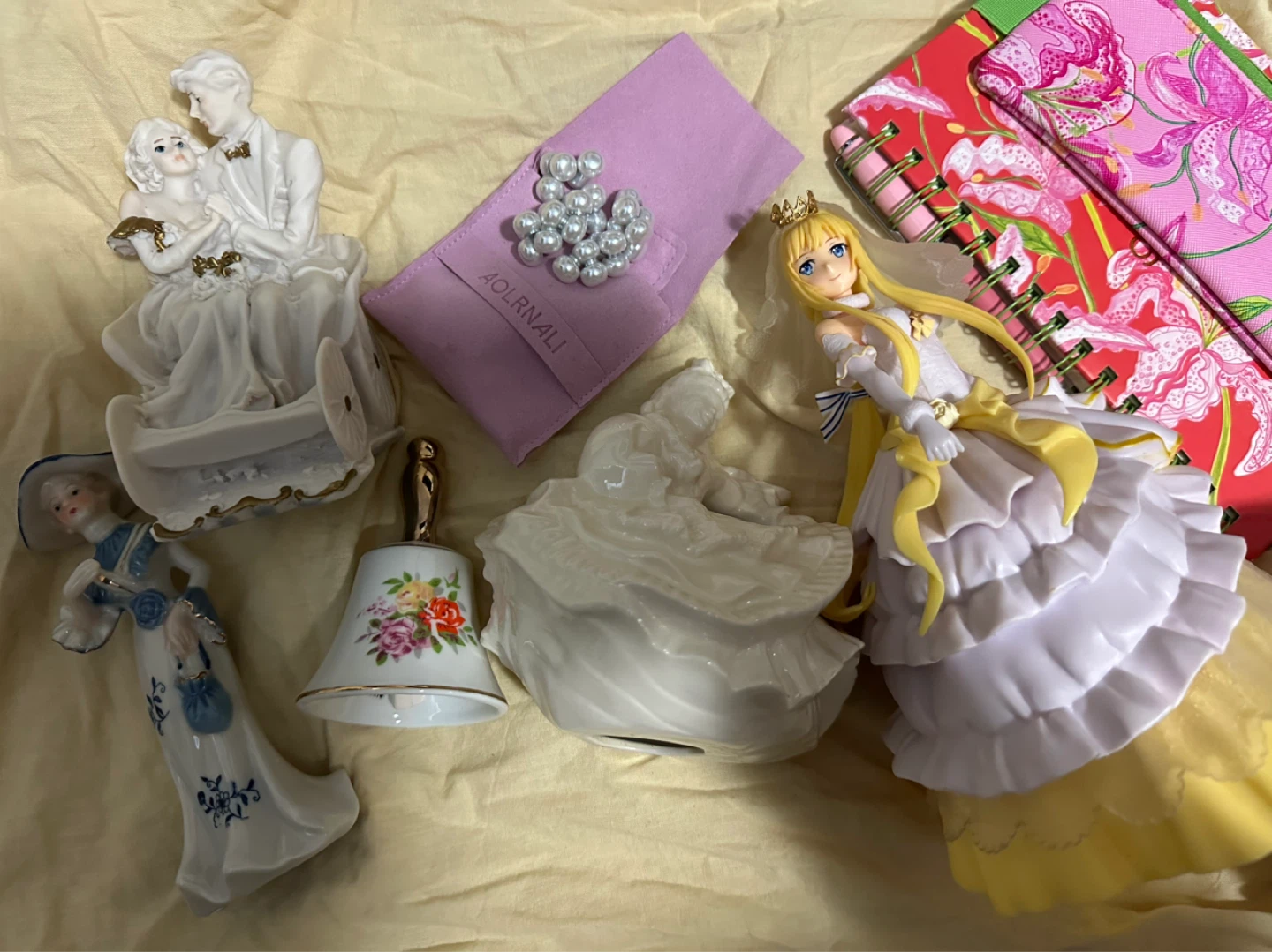 Lot of Items = Not selling separately (Read Ad) - photo 2