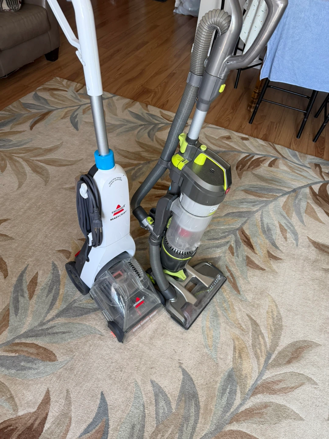 Bissell Wet Vacuum 40N7-C + Hoover UH72409 Dry Vacuum