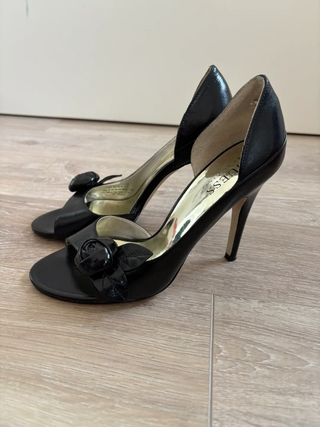 Guess Black Rose Leather Heels
