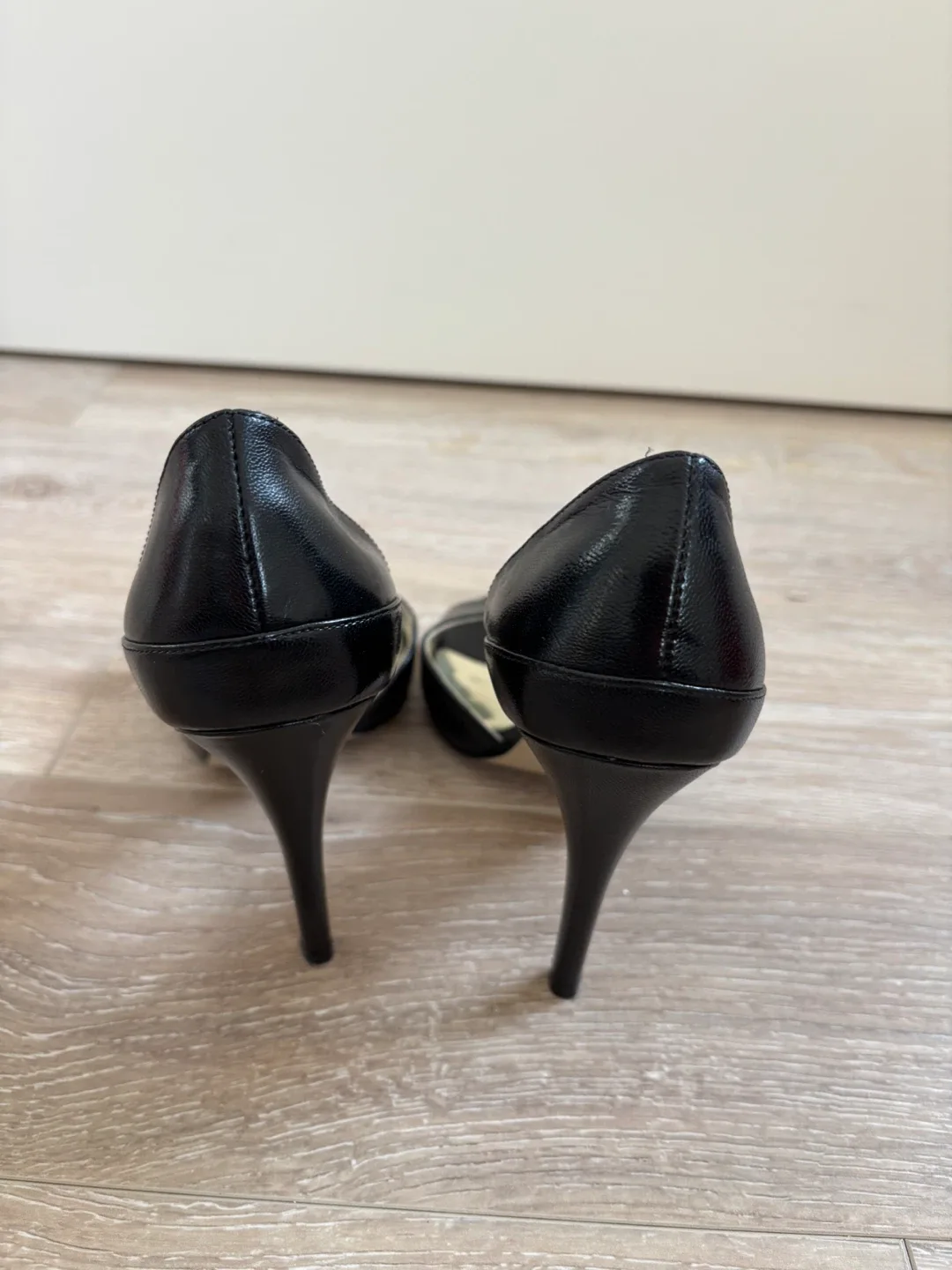 Guess Black Rose Leather Heels - photo 3