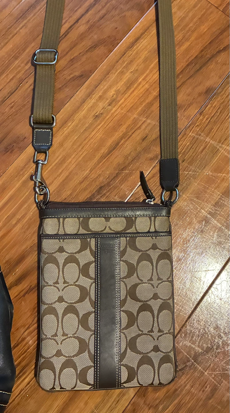 Coach Handbags Lot of 4 ($250 for all!) - photo 5
