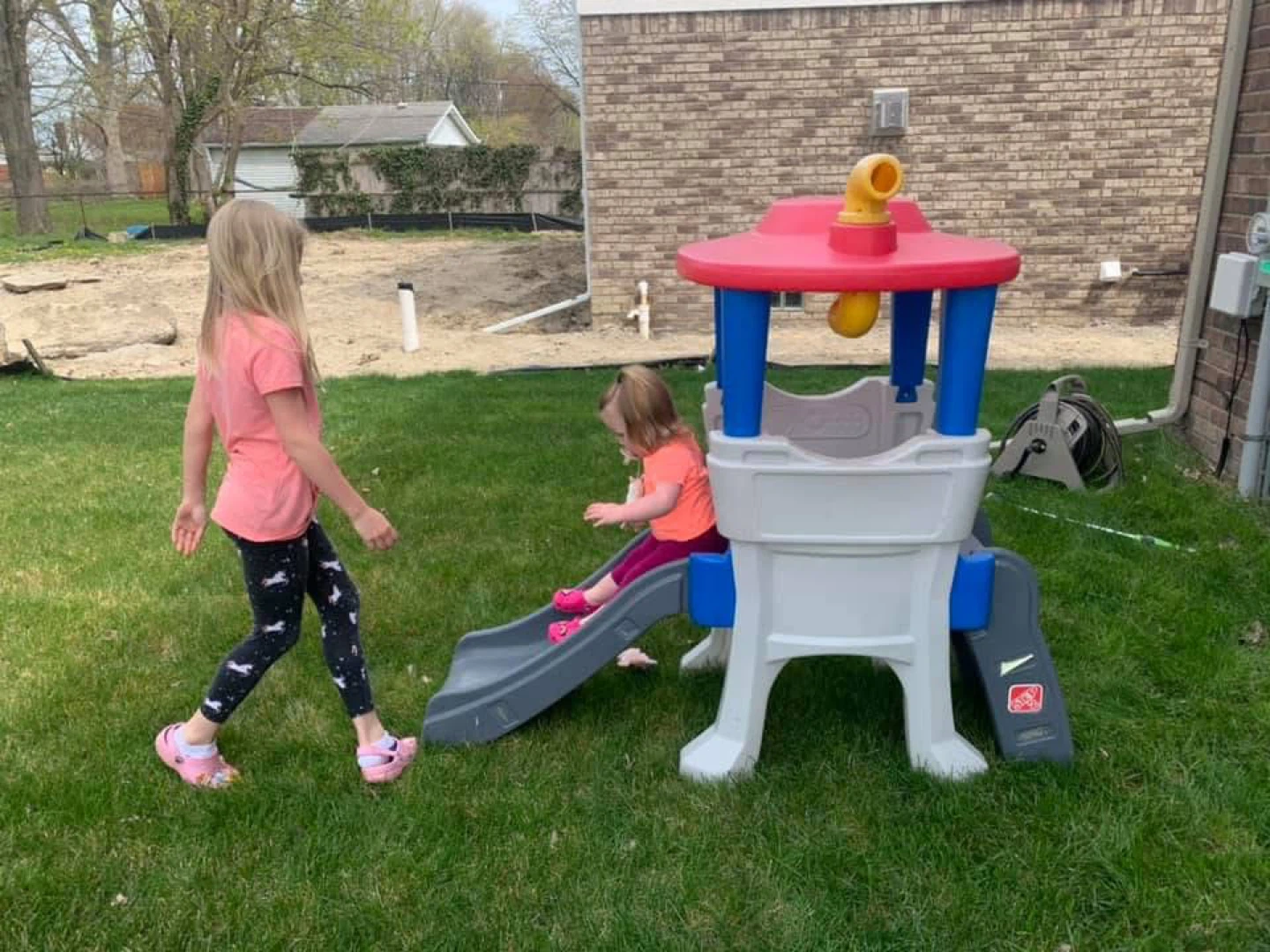Kids slide 🛝 (excellent condition)