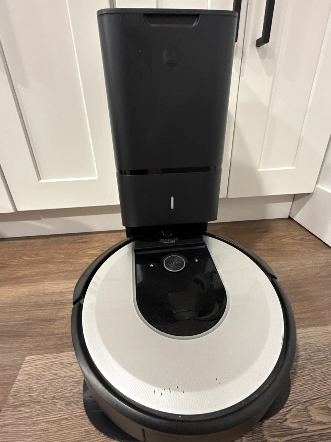 iRobot Roomba Robot Vacuum With Dust Collector
