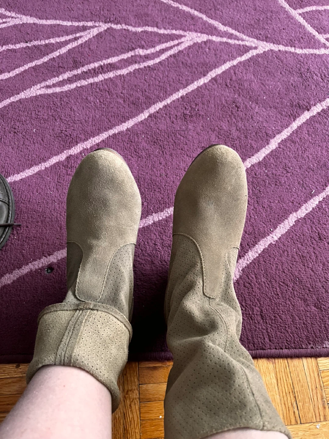 Women's Taupe Suede Perforated Wedge size 7 Boots - photo 2