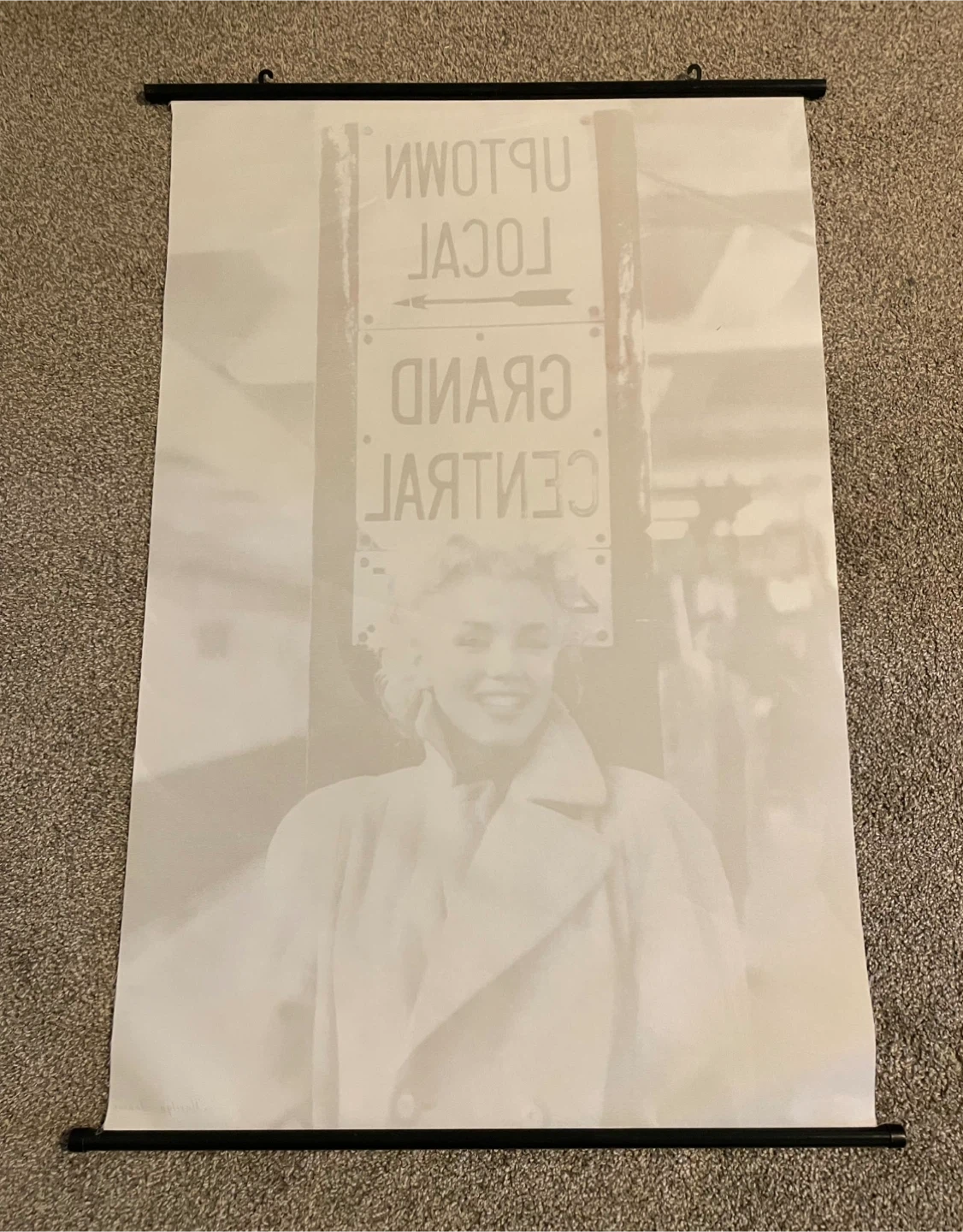 Marilyn Monroe Poster, pillow and glass - photo 2