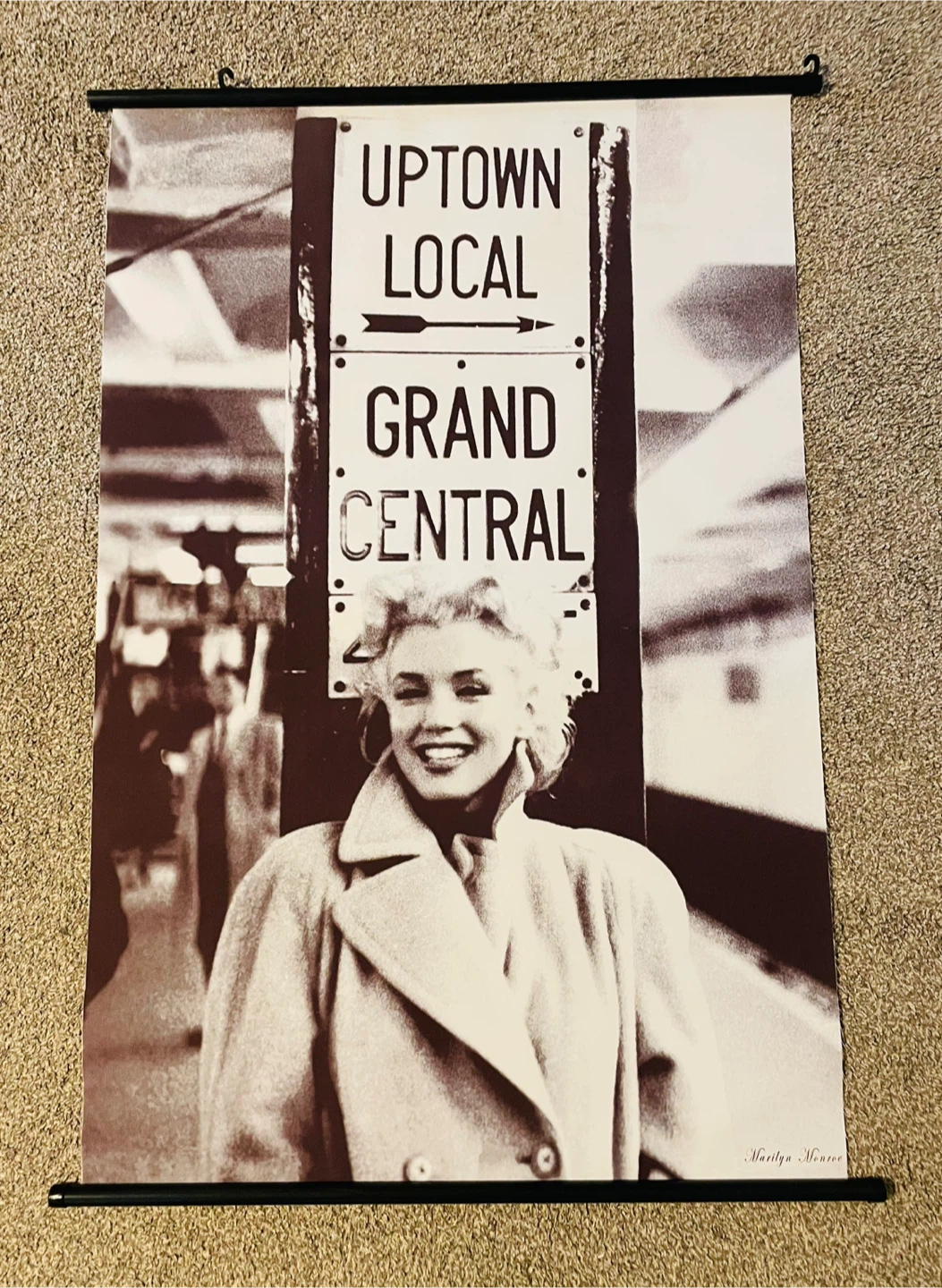 Marilyn Monroe Poster, pillow and glass