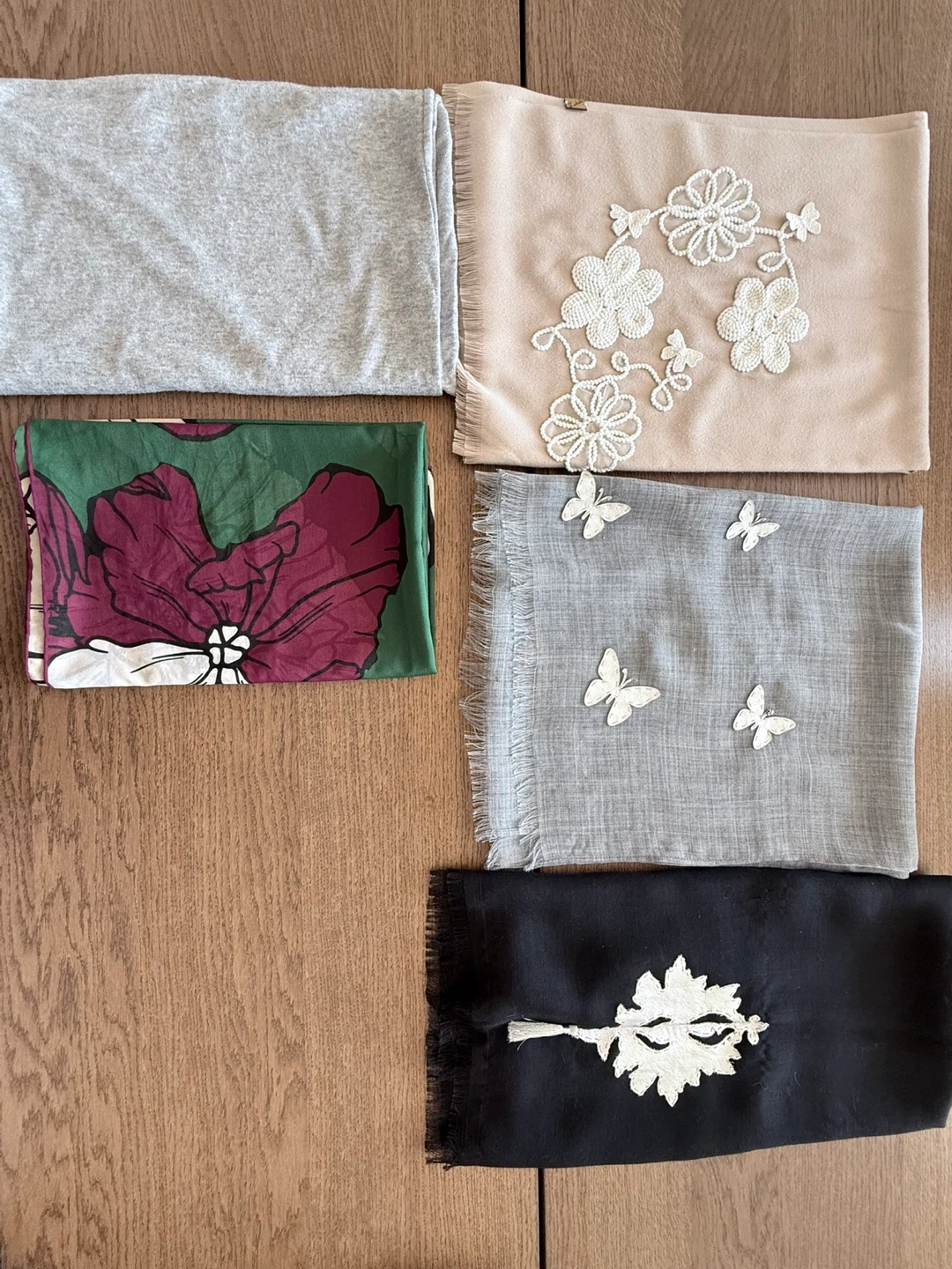 Five Scarves - Various Styles - photo 2