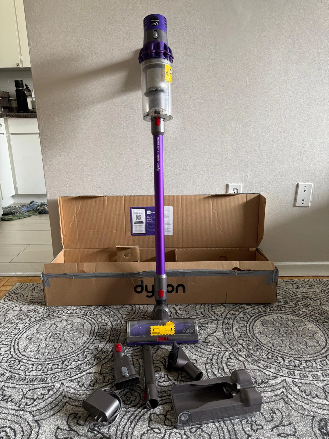 Dyson V10 Animal Cordless Vacuum with Accessories