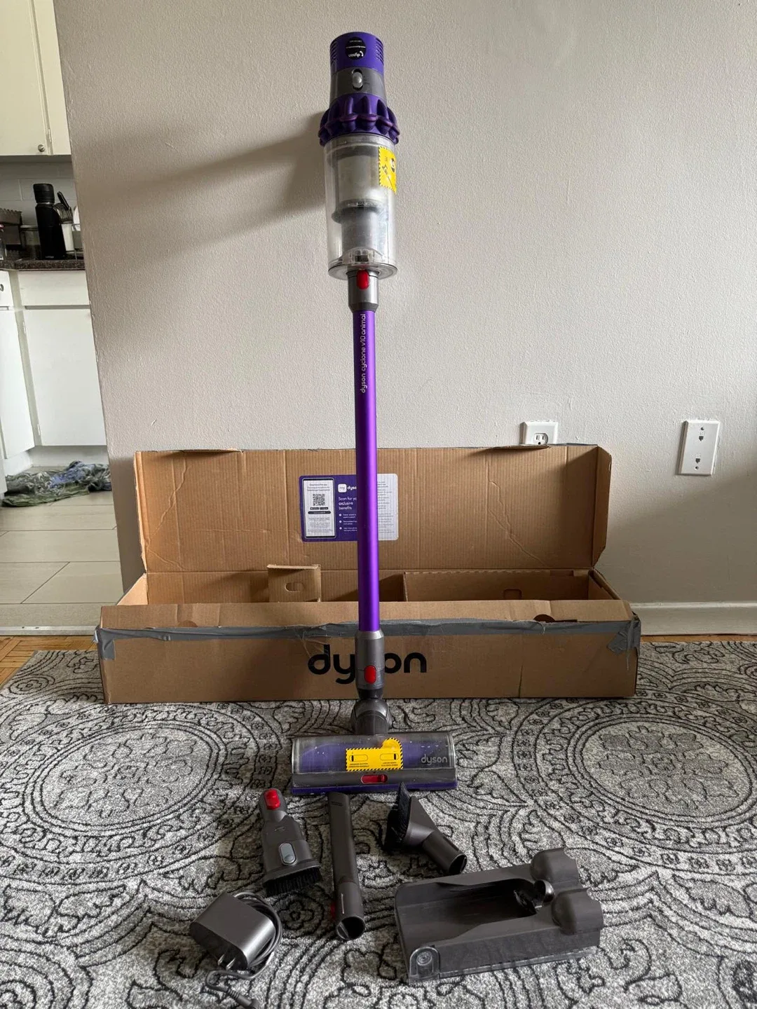 Dyson V10 Animal Cordless Vacuum with Accessories