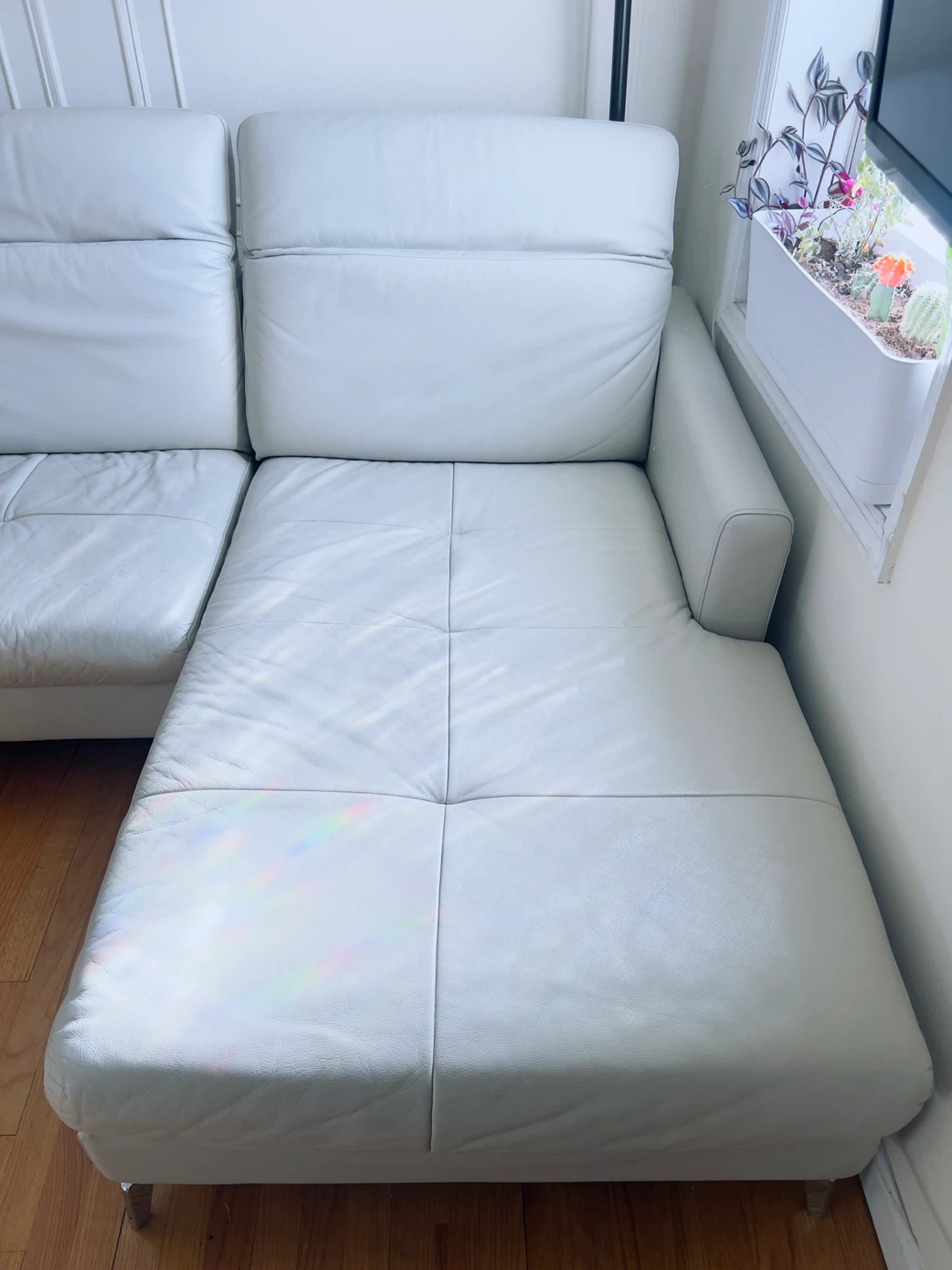 White Leather Sectional Sofa with Chaise - photo 3