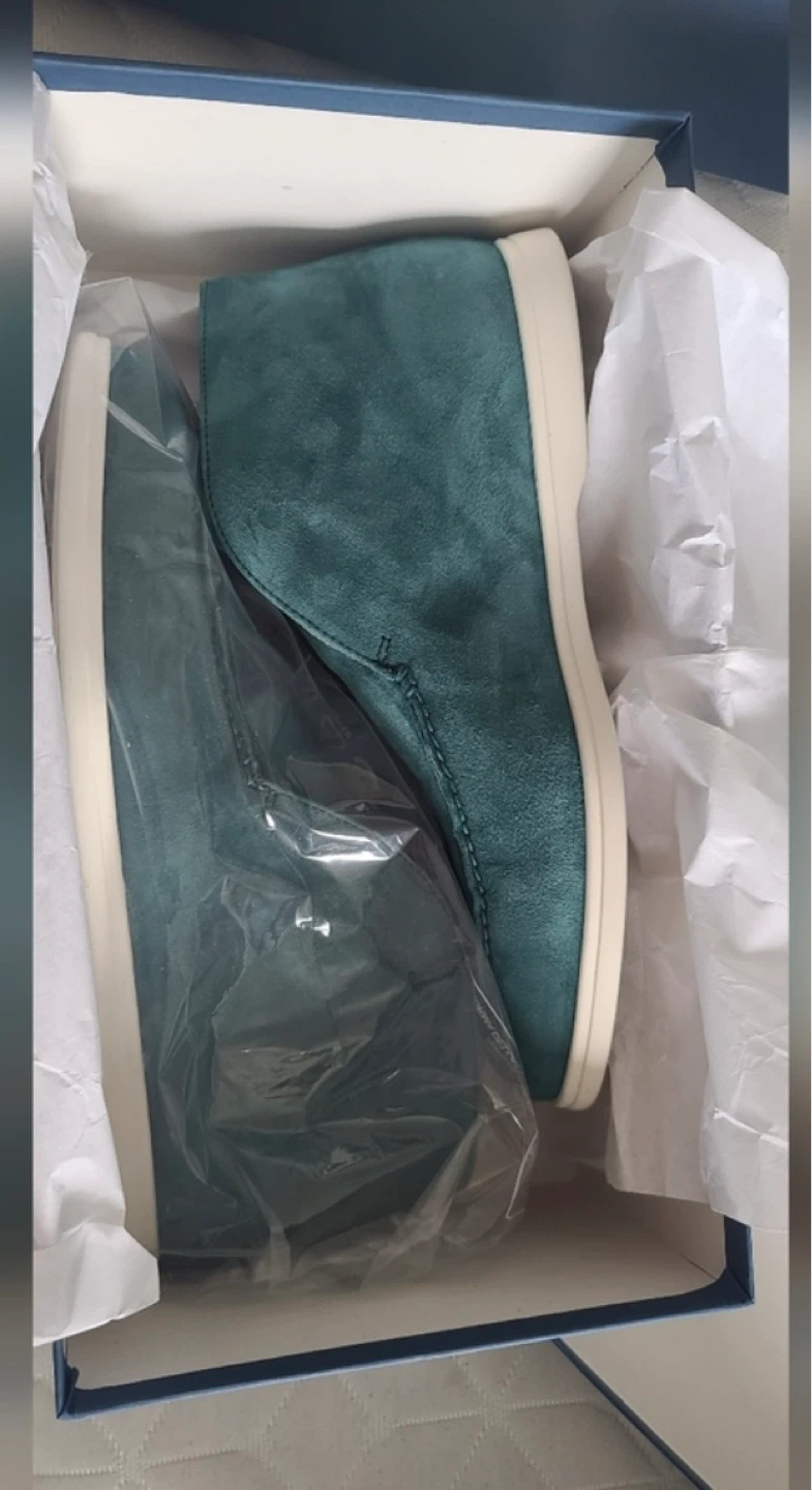 New in box Teal Suede Chukka Boots - photo 2