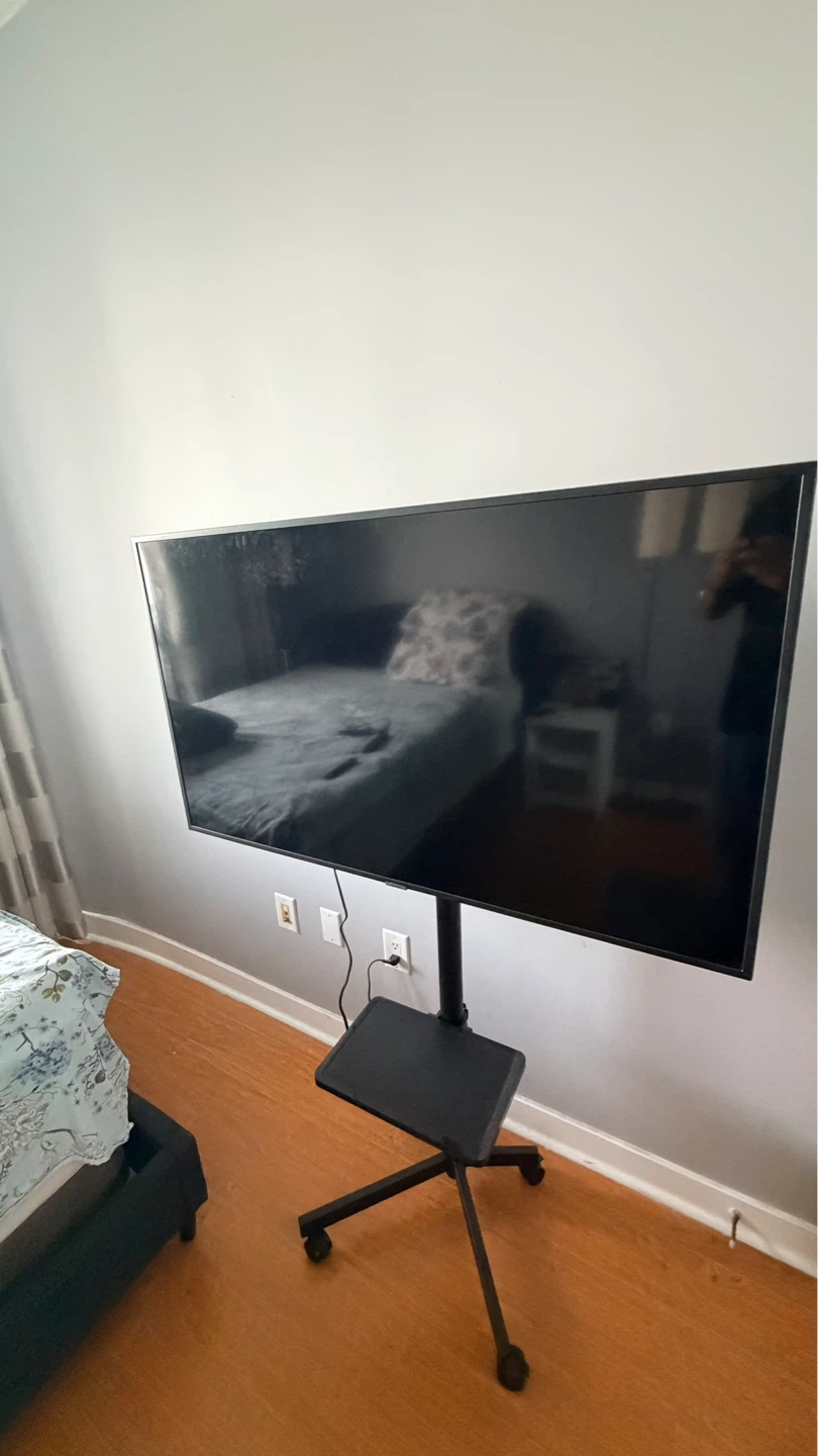 Samsung 50” 4K Smart TV + Rolling Stand (Ready to Use)