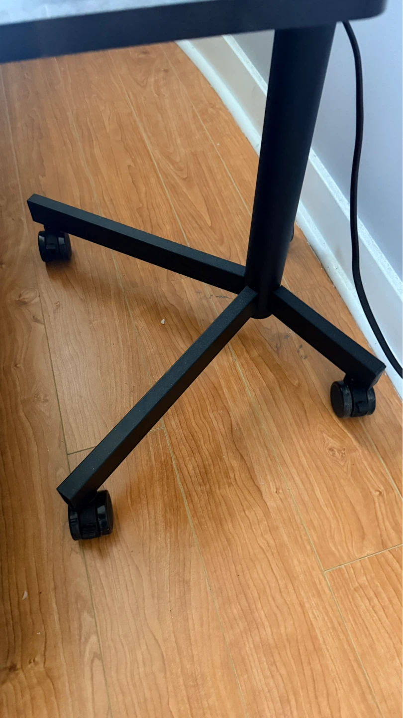 Samsung 50” 4K Smart TV + Rolling Stand (Ready to Use) - photo 4
