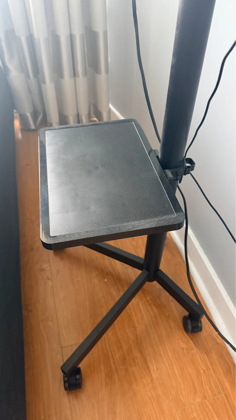 Samsung 50” 4K Smart TV + Rolling Stand (Ready to Use) - photo 5