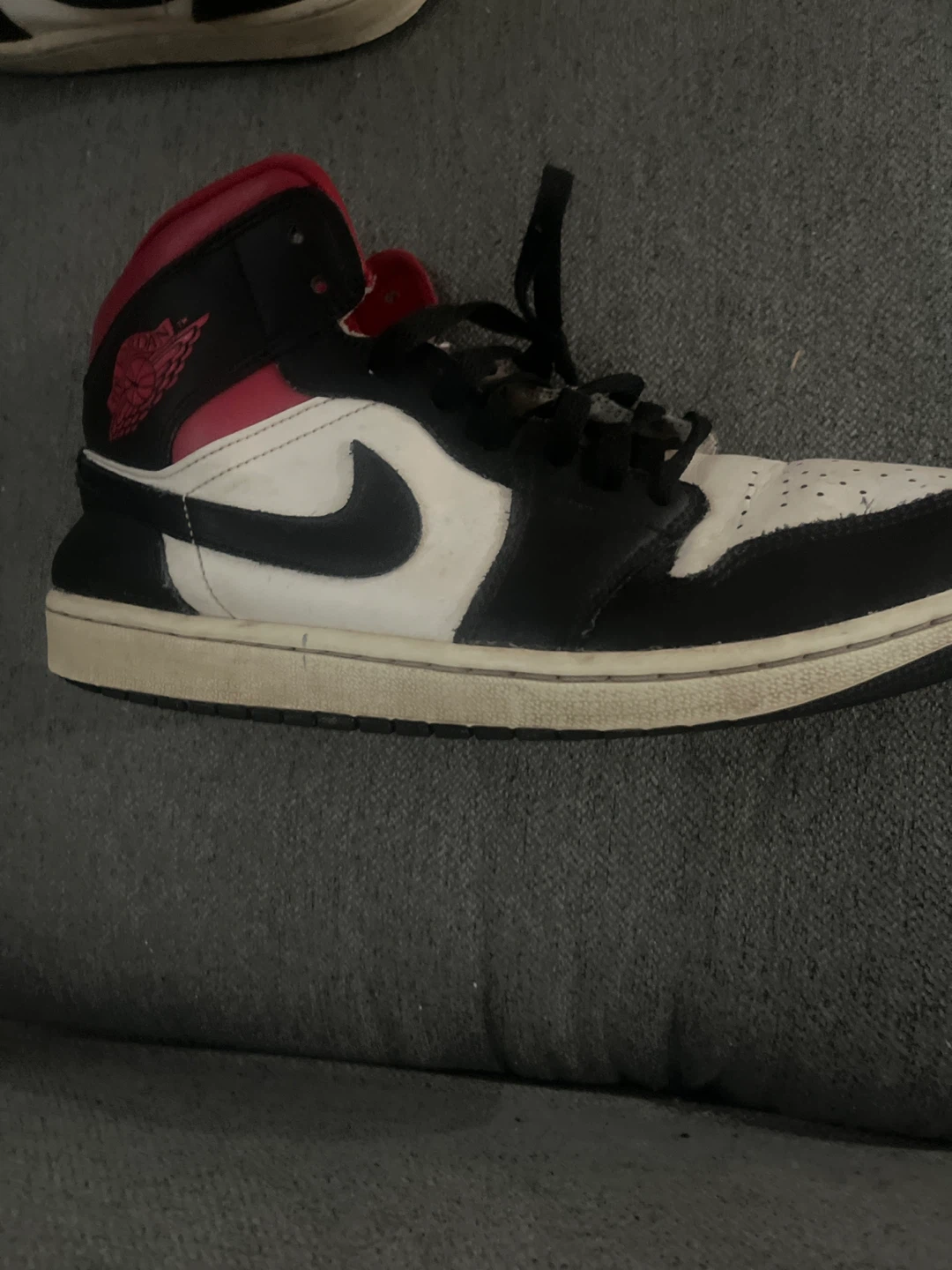 Air Jordan 1 Mid Sneakers - photo 3
