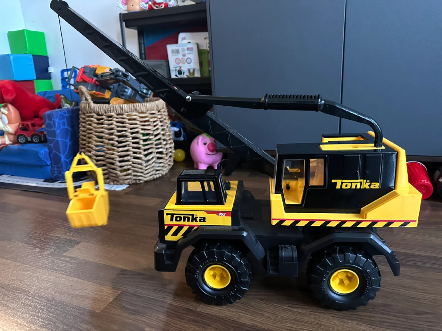 Tonka Crane Toy Truck
