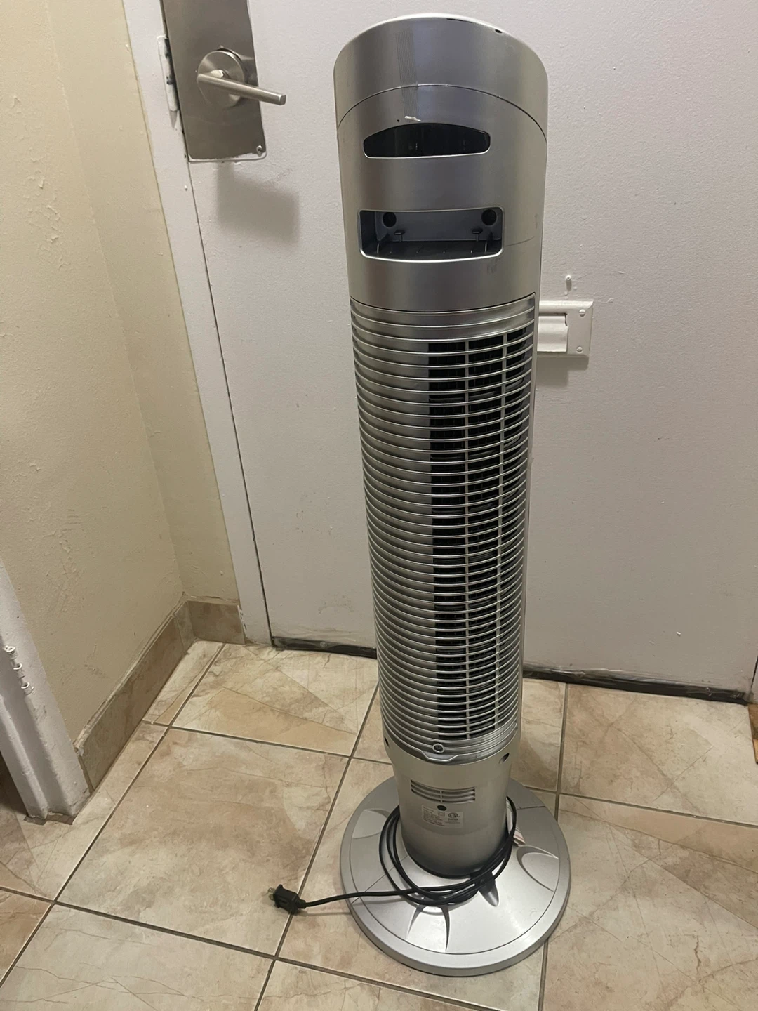 Silver Tower Fan with Ionizer and Timer - photo 2