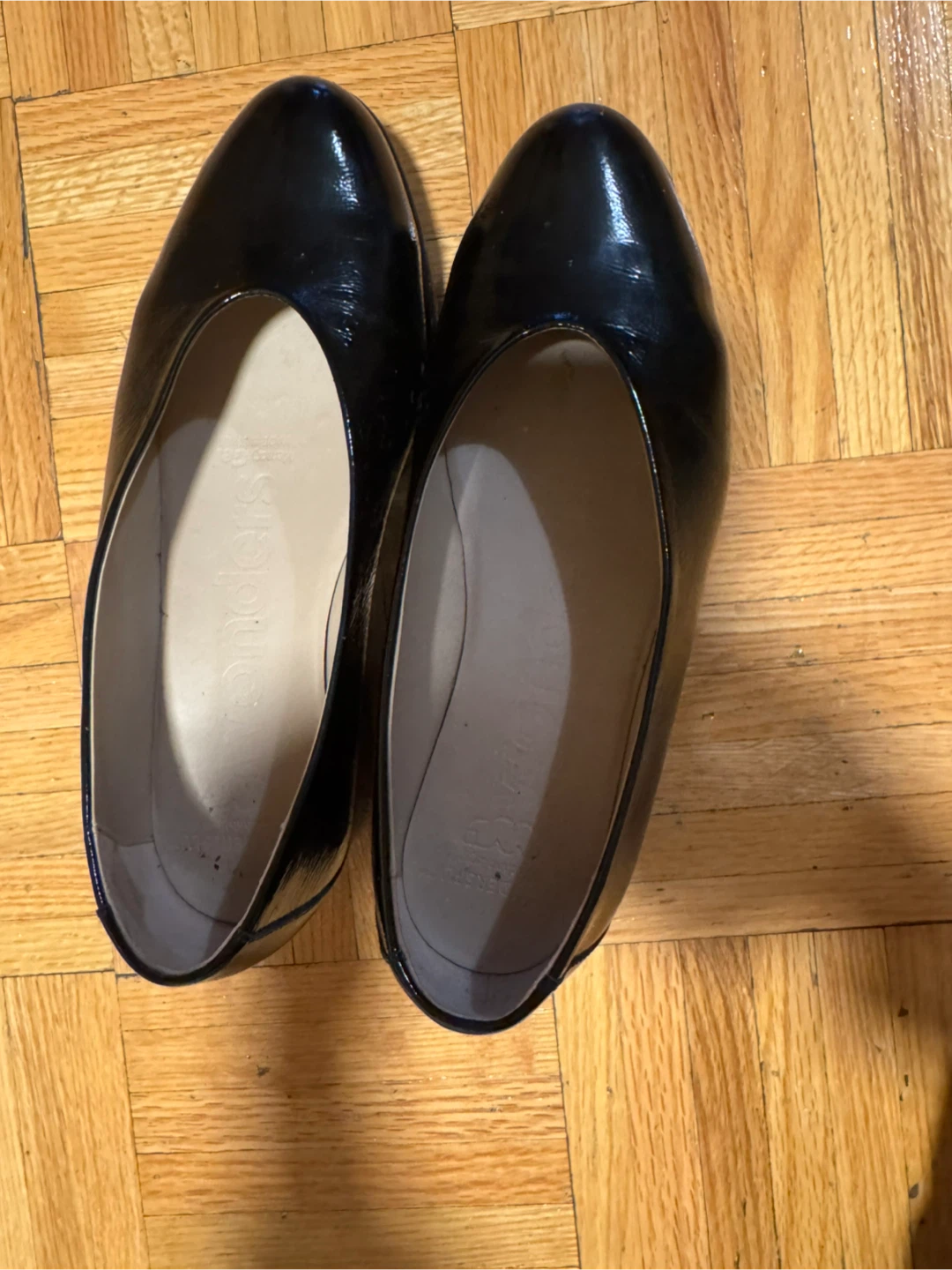 Wonders Black Patent Leather Wedge Flats