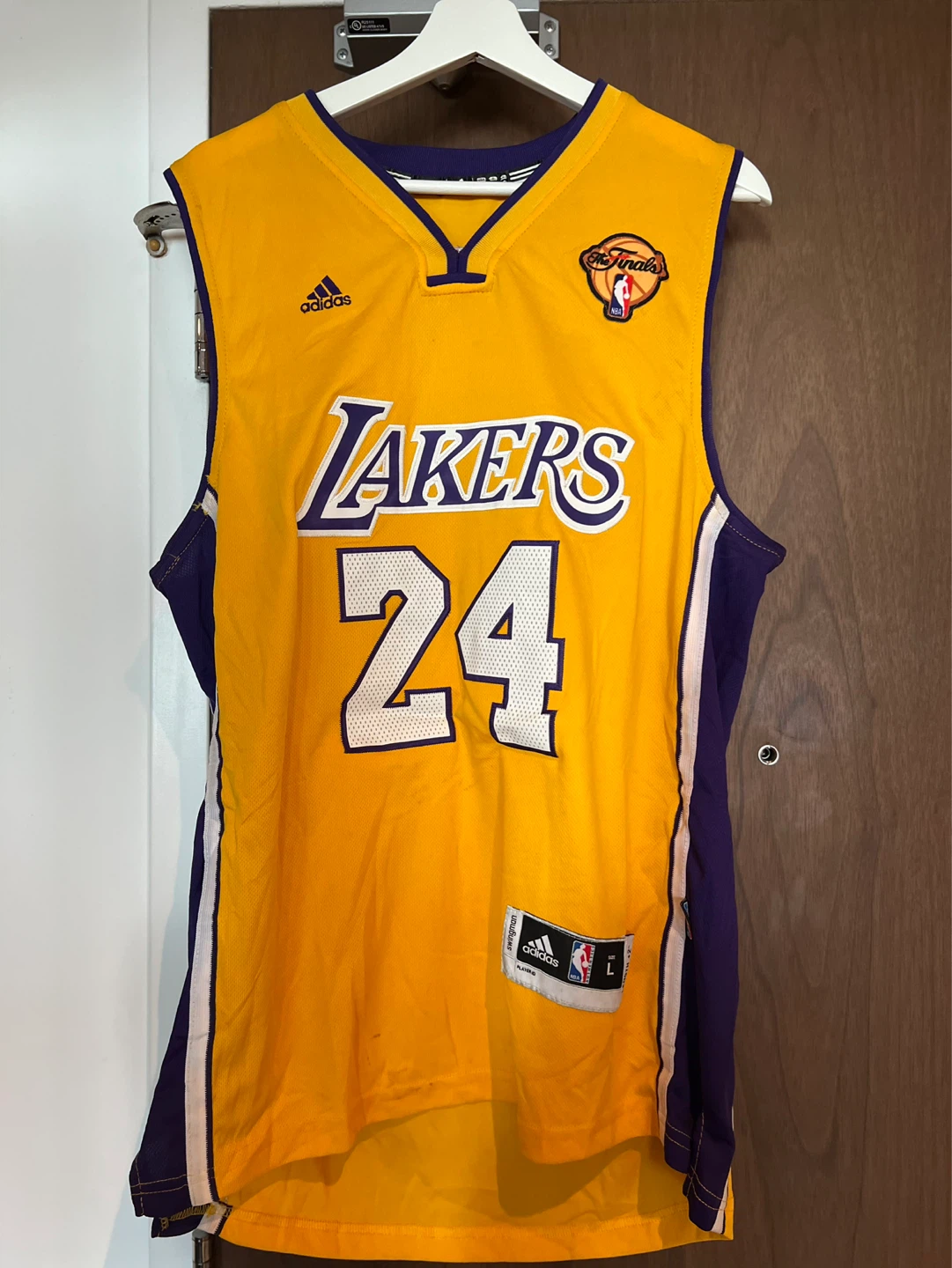 Kobe Bryant Los Angeles Lakers #24 Adidas Swingman Jersey Size L